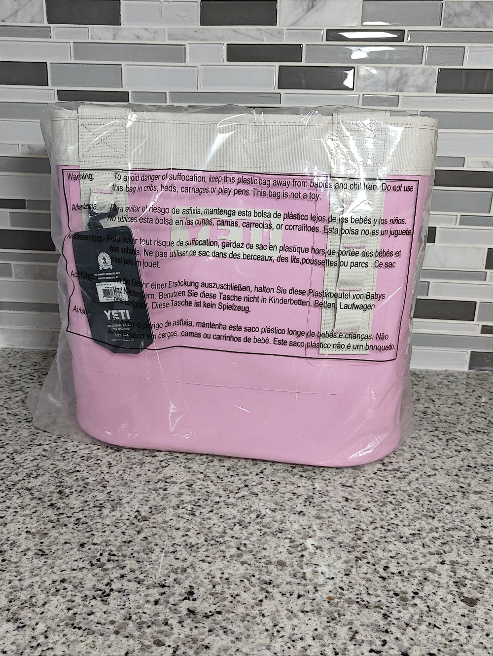 Yeti Camino 20 Carryall Tote Bag (Power Pink/Aspen) - Picture 4 of 15